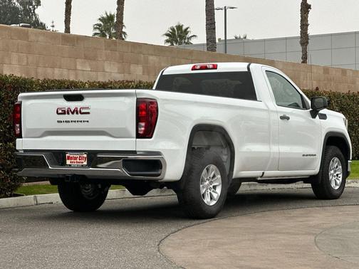 2025 GMC Sierra 1500 Pro