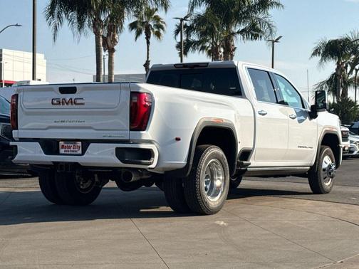 2026 GMC Sierra 3500 Denali