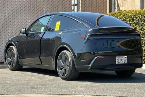 2026 Tesla Model Y Long Range Dual Motor All-Wheel Drive