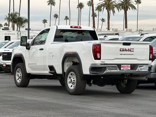 2025 GMC Sierra 3500 Base