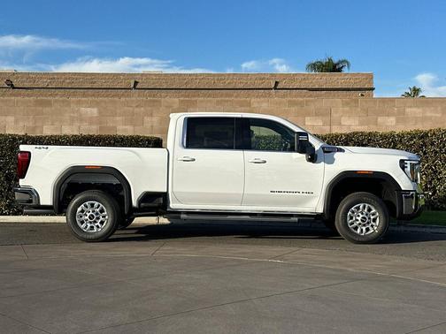 2026 GMC Sierra 2500 SLE