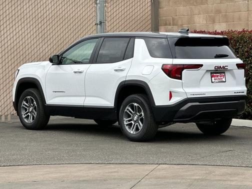 2026 GMC Terrain FWD Elevation