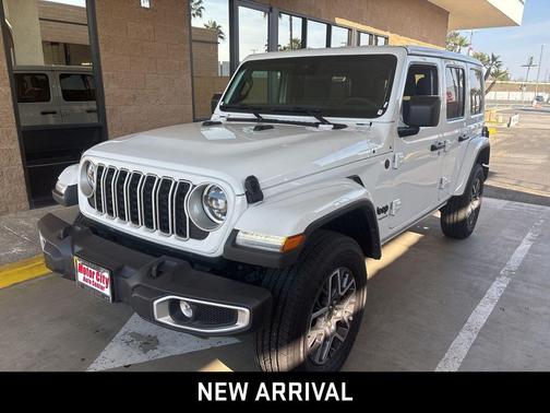 2025 Jeep Wrangler 4-Door Sahara 4x4