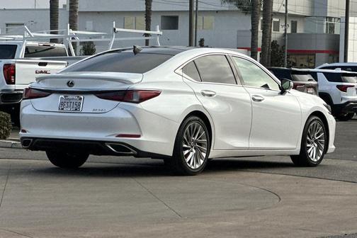 2023 Lexus ES 350 Luxury