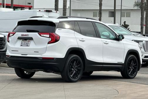 2023 GMC Terrain SLT