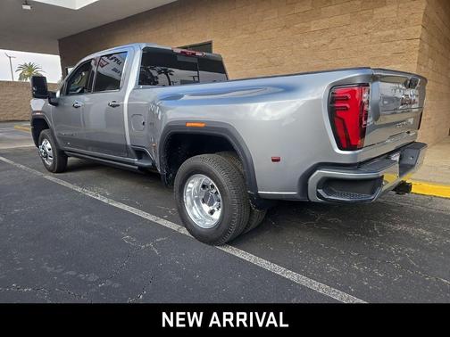 2025 GMC Sierra 3500 Denali