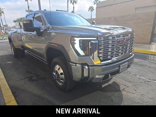 2025 GMC Sierra 3500 Denali