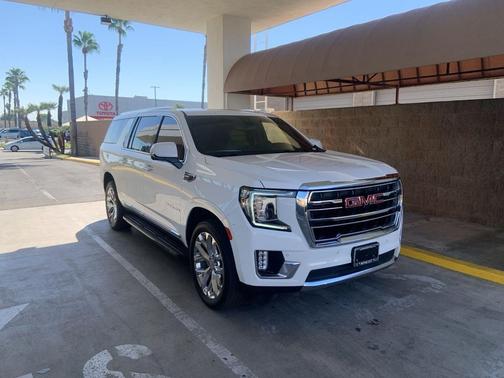 2022 GMC Yukon XL SLT