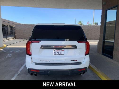 2023 GMC Yukon 4WD AT4