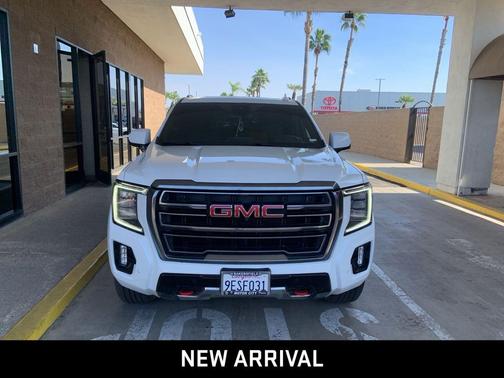2023 GMC Yukon 4WD AT4