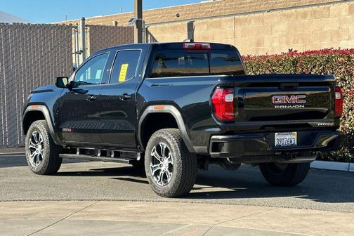2023 GMC Canyon AT4
