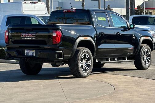 2023 GMC Canyon AT4