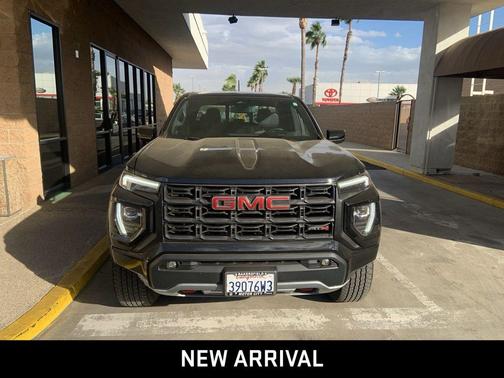 2023 GMC Canyon AT4