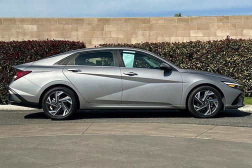 2025 Hyundai ELANTRA HEV Limited