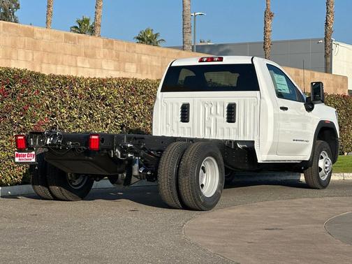 2026 GMC Sierra 3500 Base