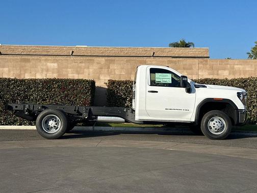 2026 GMC Sierra 3500 Base