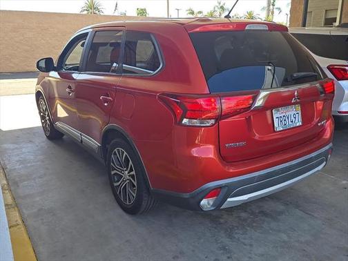 2016 Mitsubishi Outlander SE