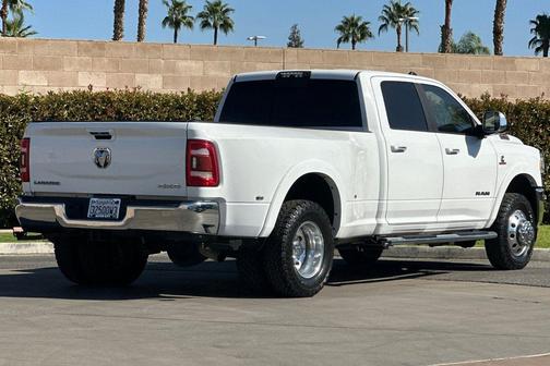2020 RAM 3500 Laramie Crew Cab 4x4 8' Box