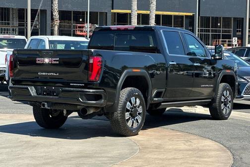 2024 GMC Sierra 2500 Denali