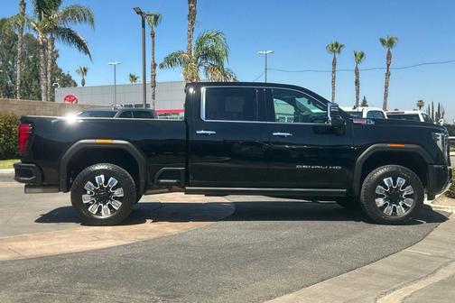 2024 GMC Sierra 2500 Denali