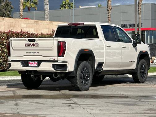 2026 GMC Sierra 2500 AT4