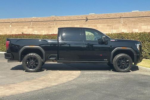 2024 GMC Sierra 2500 AT4