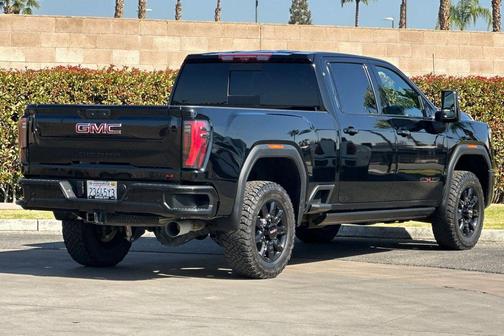 2024 GMC Sierra 2500 AT4