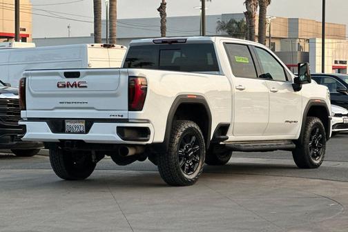 2024 GMC Sierra 2500 AT4