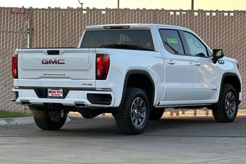 2025 GMC Sierra 1500 AT4