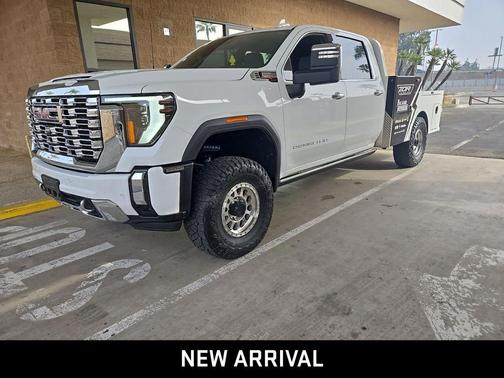 2025 GMC Sierra 3500 Denali