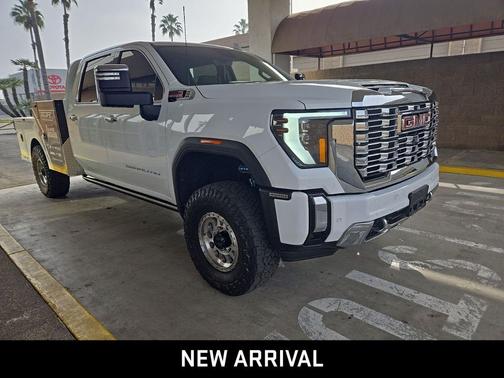 2025 GMC Sierra 3500 Denali