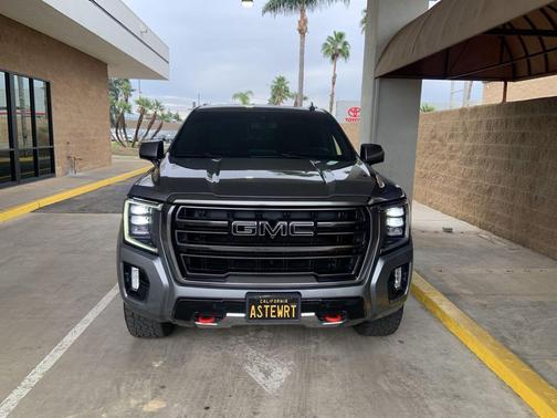 2021 GMC Yukon 4WD AT4