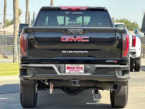 2025 GMC Sierra 2500 AT4