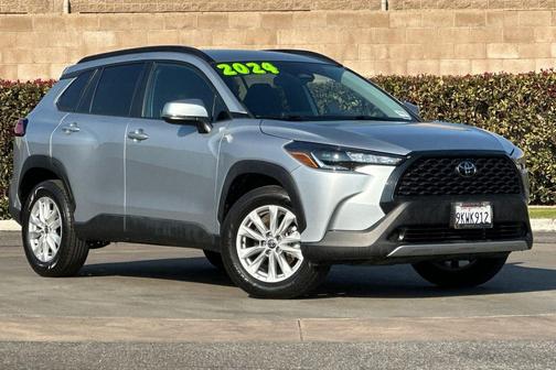 2024 Toyota Corolla Cross LE