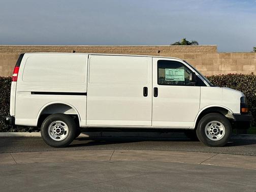2025 GMC Savana 3500 RWD 3500 Regular Wheelbase Work Van