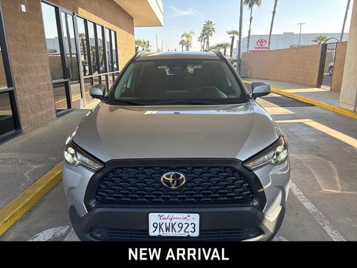 2024 Toyota Corolla Cross LE