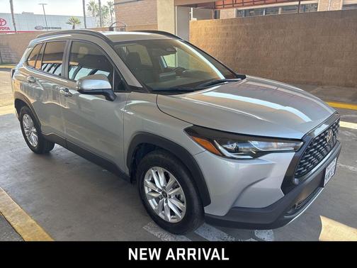 2024 Toyota Corolla Cross LE