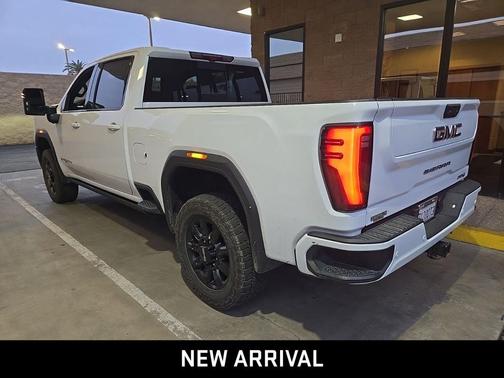 2024 GMC Sierra 2500 AT4