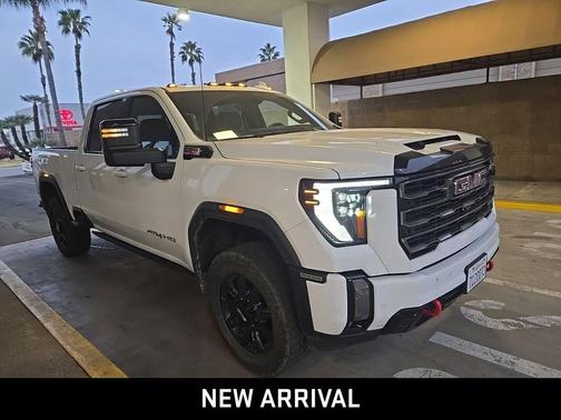 2024 GMC Sierra 2500 AT4