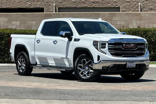 Summit White 2023 GMC Sierra 1500 SLT