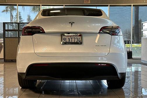 2024 Tesla Model Y Long Range Dual Motor All-Wheel Drive