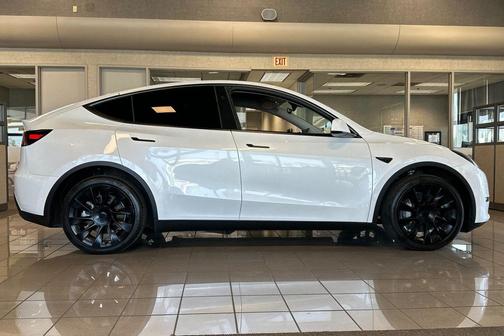 2024 Tesla Model Y Long Range Dual Motor All-Wheel Drive