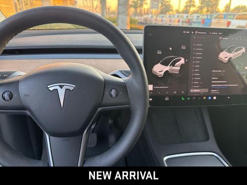 2024 Tesla Model Y Long Range Dual Motor All-Wheel Drive