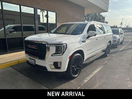 2022 GMC Yukon XL SLE