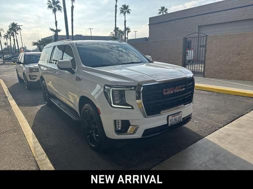 2022 GMC Yukon XL SLE