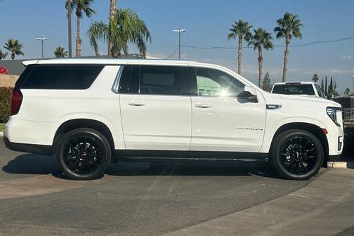 2022 GMC Yukon XL SLE