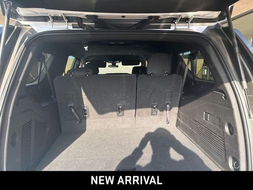 2022 GMC Yukon XL SLE