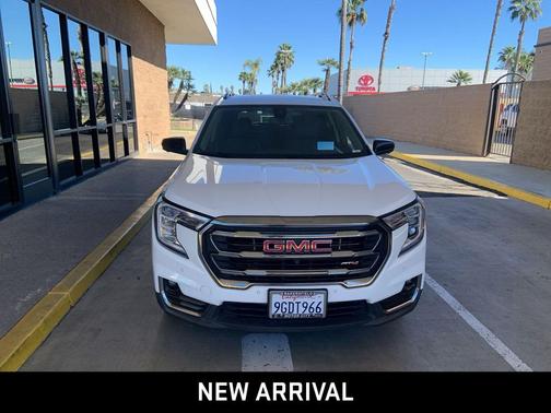 2023 GMC Terrain AWD AT4