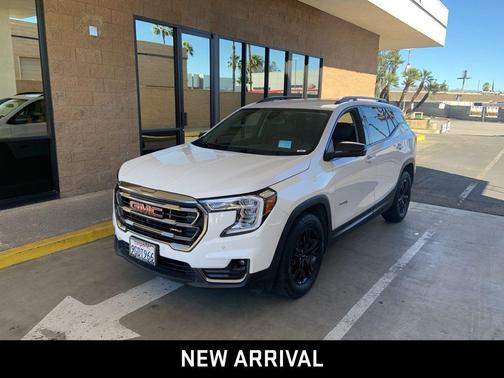 2023 GMC Terrain AWD AT4