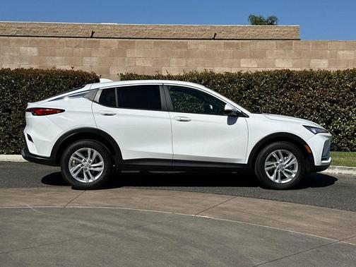 2025 Buick Envista Preferred FWD